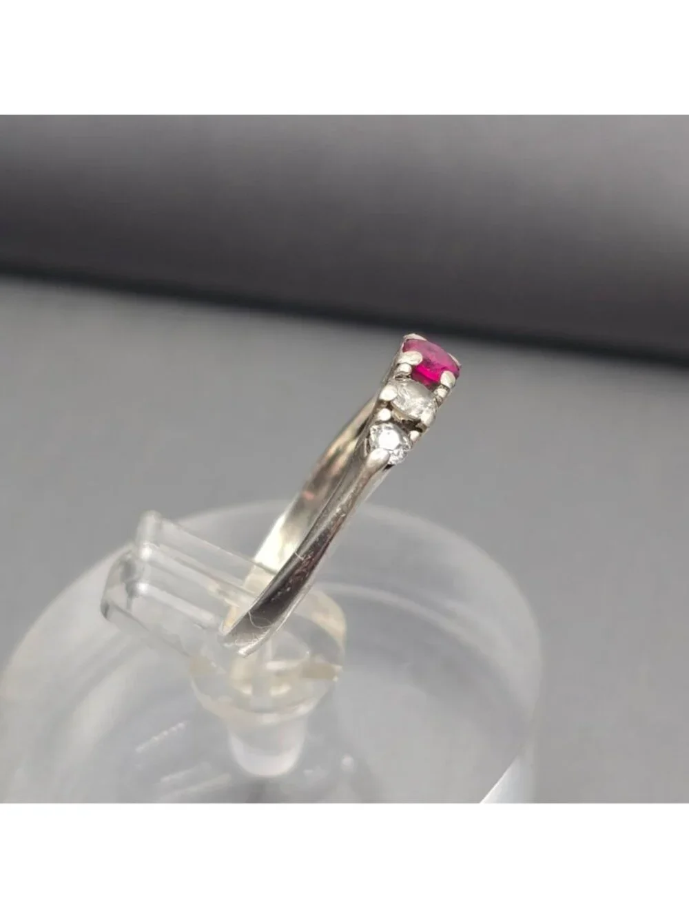 Vintage Sterling Silver Ruby Crystal Tiered Ring Size 5.5 Five Stone Dainty Band - Picture 2 of 10